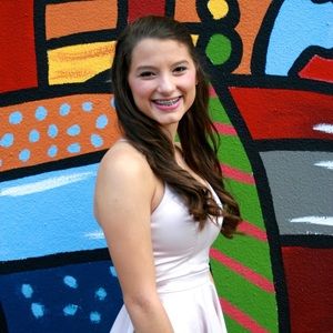 Meet your Posher, Sierrah